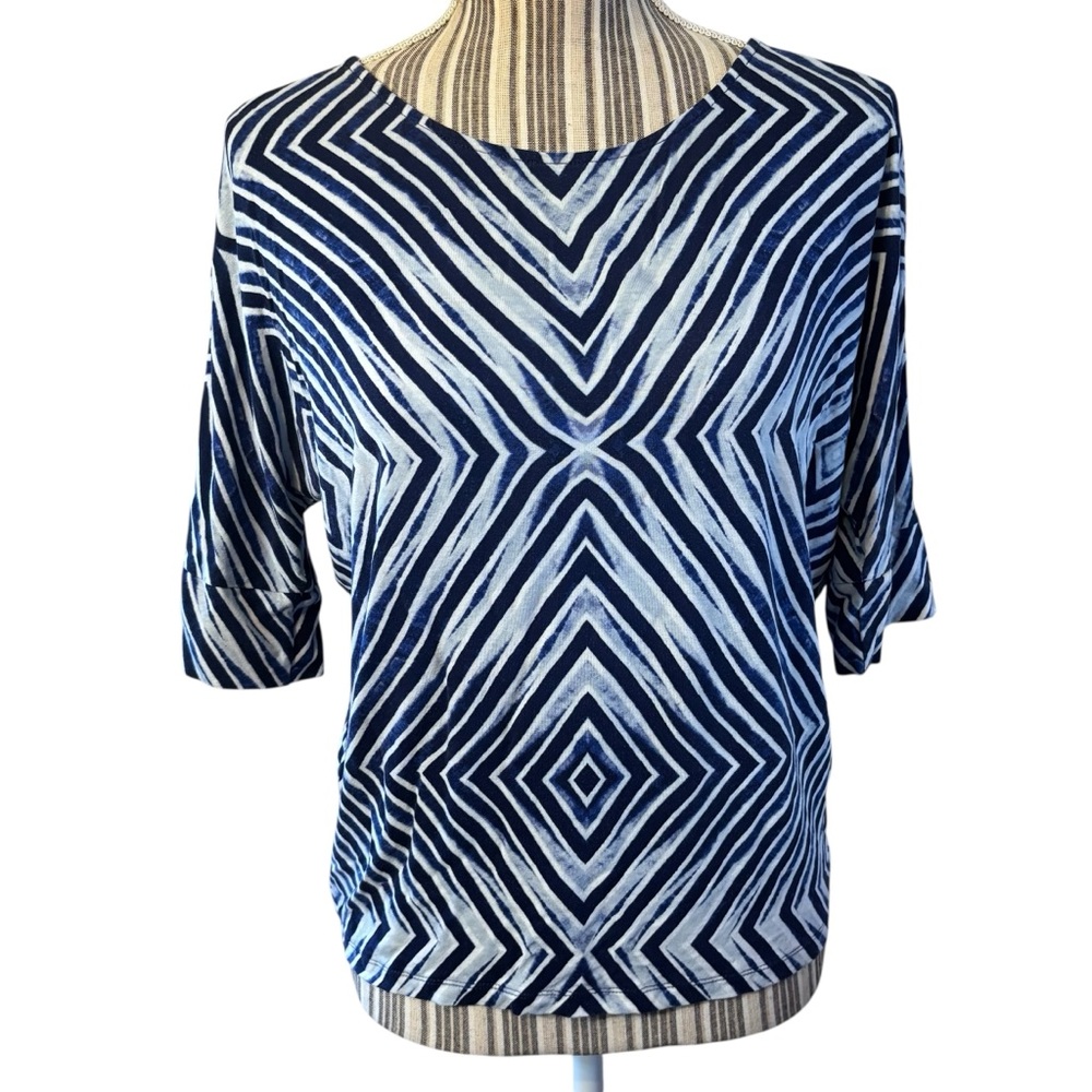 Chico's Top Medium Blue White Diamond Geometric Rayon Spandex Pullover Blouse